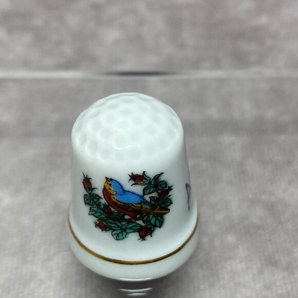 Porcelain Thimble W/ Bird & Floral Design "Arcos" Gold Trim Collectible Sewing - Picture 2 of 9